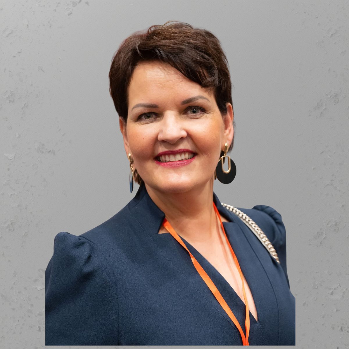 Violeta Saladiene — a Keynote Speaker,  L&D consultant and coach | Powerful Blueprints